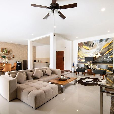 Villa The Luxury Collection, Monaco Blu Seminyak Exterior foto