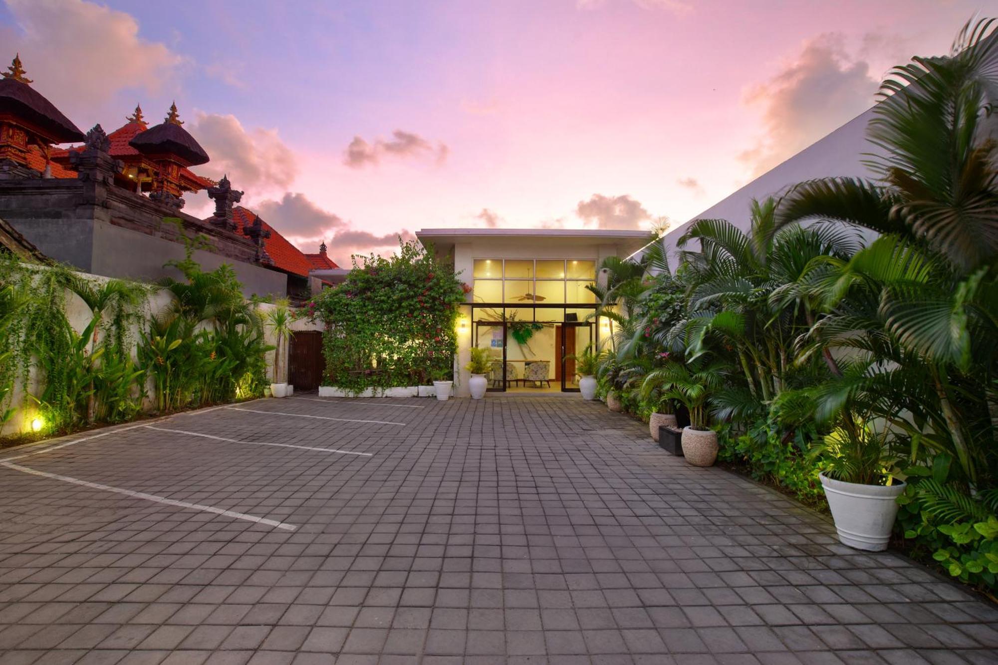 Villa The Luxury Collection, Monaco Blu Seminyak Exterior foto